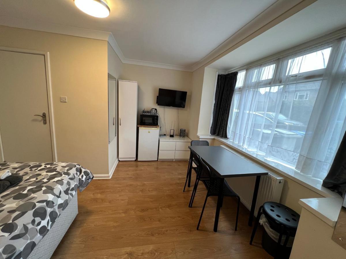 Kensal Lodge 2 Guest House Лондон Экстерьер фото